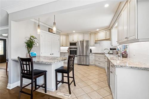 2189 Niagara Parkway, Fort Erie, ON - Indoor Photo Showing Kitchen With Upgraded Kitchen