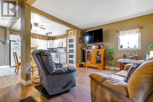 429 Fifth Street, Cornwall, ON - Indoor Photo Showing Living Room