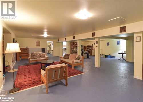 4 Beechwood Crescent, Oro-Medonte, ON - Indoor Photo Showing Living Room With Fireplace