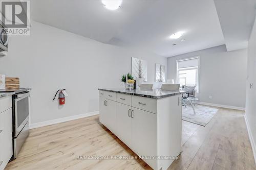 74 - 1760 Simcoe Street N, Oshawa, ON - Indoor Photo Showing Kitchen