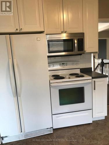 1491 Liveoak Drive, Mississauga, ON - Indoor Photo Showing Kitchen