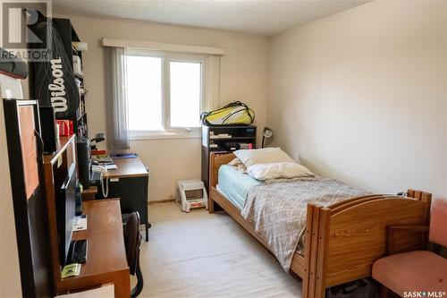 184 Plainsview Drive, Regina, SK - Indoor Photo Showing Bedroom
