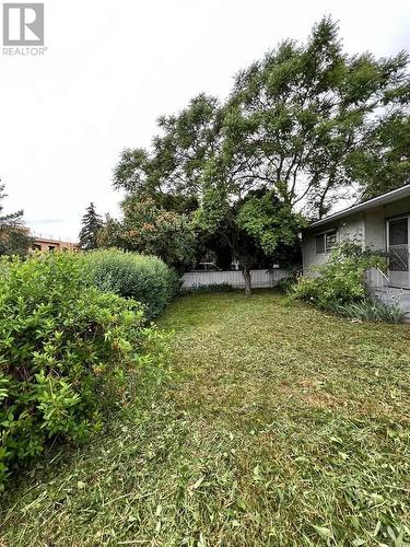 864 Lawson Avenue, Kelowna, BC - Outdoor