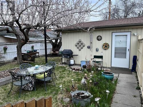 864 Lawson Avenue, Kelowna, BC - Outdoor