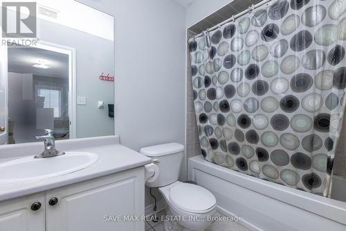 11 Arctic Willow Road, Brampton, ON - Indoor Photo Showing Bathroom