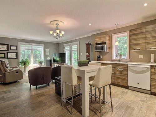 Logement - 910  - 912 Ch. Alfred-Desrochers, Orford, QC - Indoor Photo Showing Dining Room