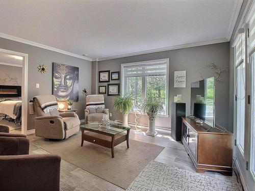 Logement - 910  - 912 Ch. Alfred-Desrochers, Orford, QC - Indoor Photo Showing Living Room