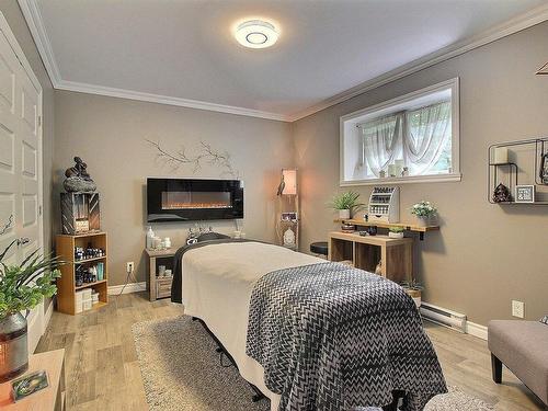 Logement - 910  - 912 Ch. Alfred-Desrochers, Orford, QC - Indoor Photo Showing Bedroom