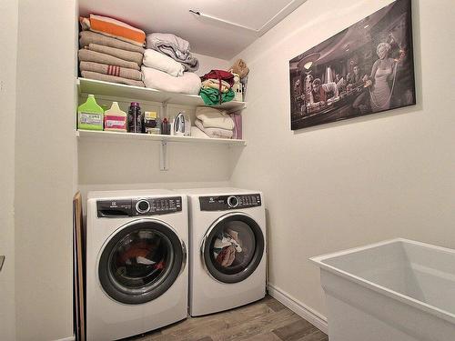 Salle de lavage - 910  - 912 Ch. Alfred-Desrochers, Orford, QC - Indoor Photo Showing Laundry Room