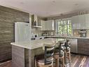 Cuisine - 910  - 912 Ch. Alfred-Desrochers, Orford, QC  - Indoor Photo Showing Kitchen With Upgraded Kitchen 