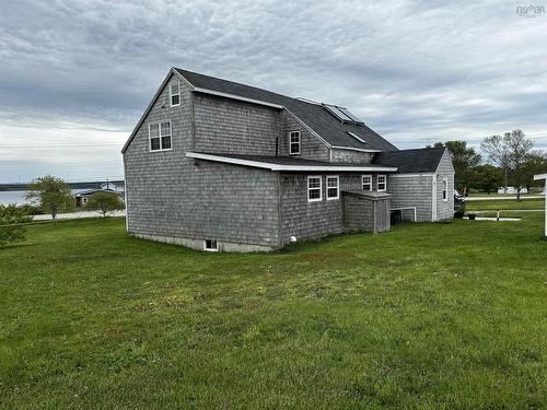 712 Highway 335, West Pubnico, NS 