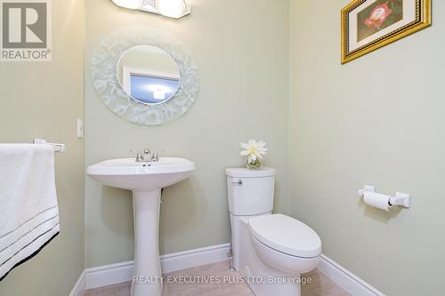 2547 Morrison Avenue, Mississauga, ON - Indoor Photo Showing Bathroom