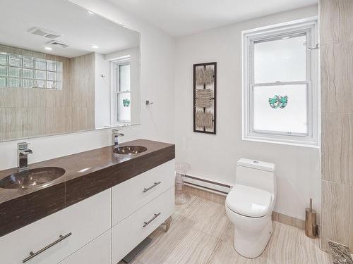 Salle de bains attenante Ã  la CCP - 109 Av. Duchastel, Montréal (Outremont), QC - Indoor Photo Showing Bathroom