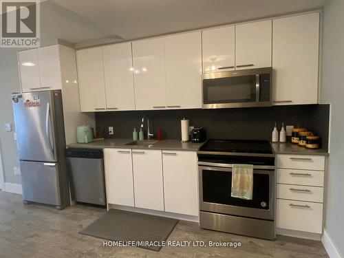 305 - 15 Prince Albert Boulevard, Kitchener, ON - Indoor Photo Showing Kitchen With Stainless Steel Kitchen