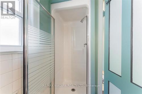 799 Edgemere Road, Fort Erie, ON - Indoor Photo Showing Bathroom