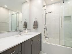 Ensuite bathroom - 