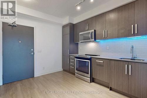 503 - 5180 Yonge Street, Toronto, ON - Indoor Photo Showing Kitchen With Upgraded Kitchen