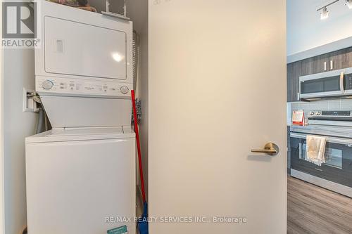 #806 - 1480 Bayly Street, Pickering, ON - Indoor Photo Showing Laundry Room