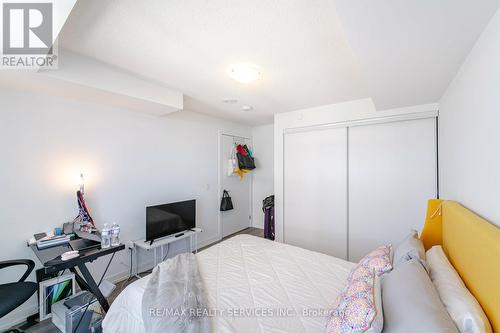 #806 - 1480 Bayly Street, Pickering, ON - Indoor Photo Showing Bedroom
