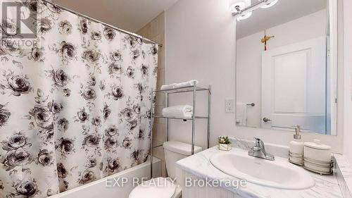 19 Massachusetts Lane, Markham, ON - Indoor Photo Showing Bathroom