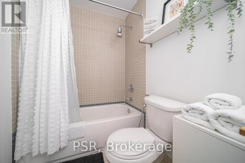 305 - 21 Earl Street, Toronto, ON - Indoor Photo Showing Bathroom