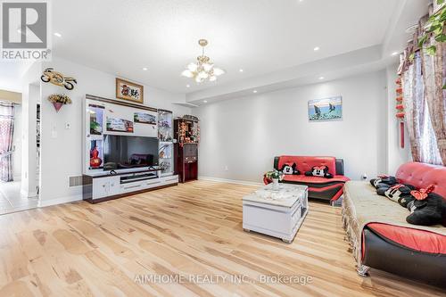 5 Dearie Lane, Markham, ON - Indoor Photo Showing Living Room