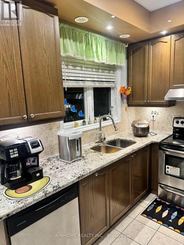 5 Dearie Lane, Markham, ON - Indoor Photo Showing Kitchen With Double Sink