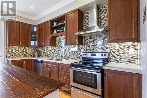 1539 Brock Road, Hamilton, ON - Indoor Photo Showing Kitchen With Double Sink With Upgraded Kitchen