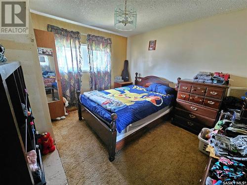 1031 Montgomery Street, Moose Jaw, SK - Indoor Photo Showing Bedroom