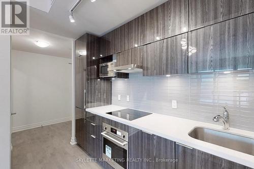 529A - 10 Rouge Valley Drive W, Markham, ON - Indoor Photo Showing Kitchen With Upgraded Kitchen