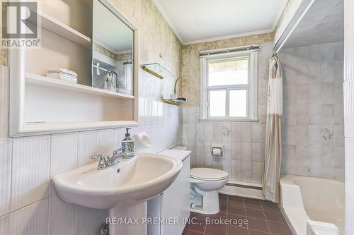 1 Gram Street, Vaughan (Maple), ON - Indoor Photo Showing Bathroom