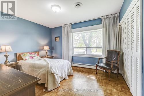 1 Gram Street, Vaughan (Maple), ON - Indoor Photo Showing Bedroom