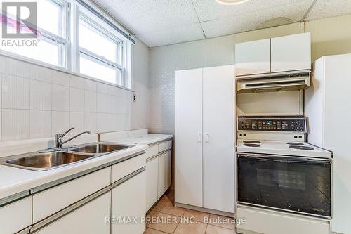 1 Gram Street, Vaughan, ON - Indoor Photo Showing Kitchen With Double Sink