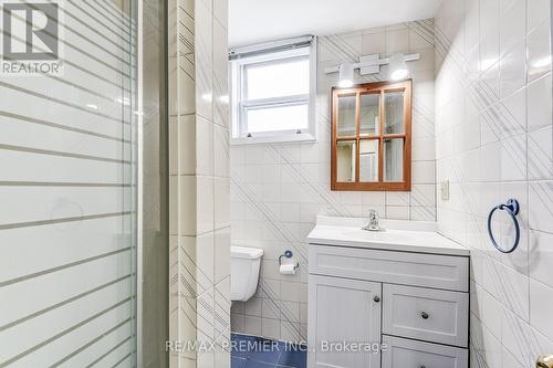 1 Gram Street, Vaughan (Maple), ON - Indoor Photo Showing Bathroom