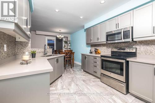 85 Heartleaf Crescent, Brampton, ON - Indoor Photo Showing Kitchen With Upgraded Kitchen