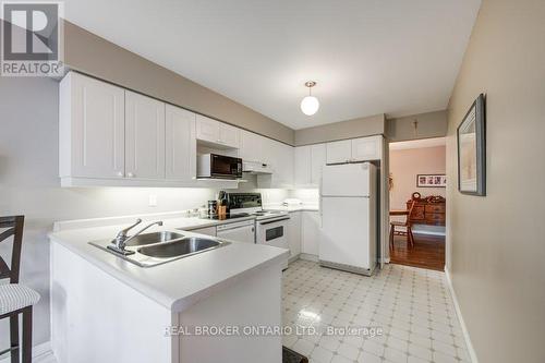 145 Spyer Road, London, ON - Indoor Photo Showing Kitchen With Double Sink