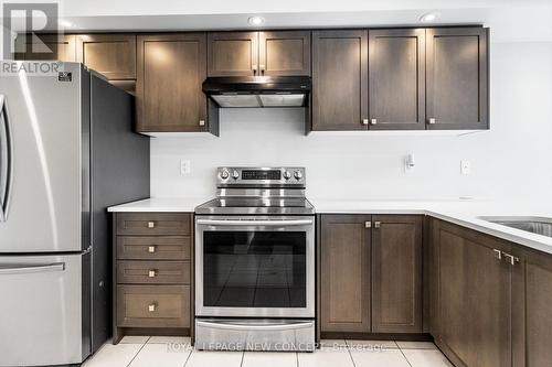 246 Esther Crescent, Thorold, ON - Indoor Photo Showing Kitchen