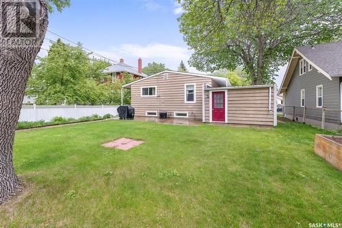 1116 3Rd Avenue Nw, Moose Jaw, SK - Outdoor