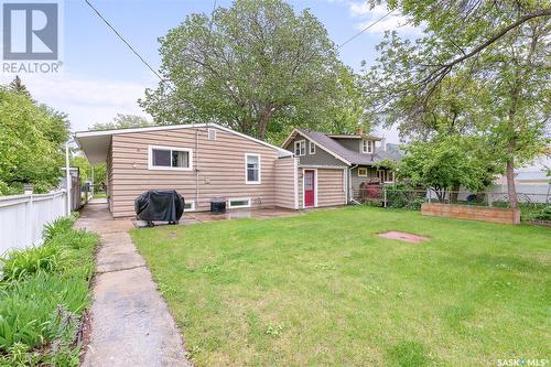 1116 3Rd Avenue Nw, Moose Jaw, SK - Outdoor