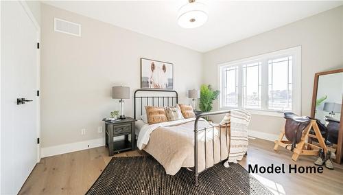 77 Workman Crescent, Plattsville, ON - Indoor Photo Showing Bedroom