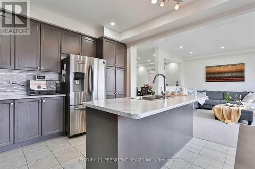 91 Munro Circle, Brantford, ON - Indoor Photo Showing Kitchen With Stainless Steel Kitchen With Double Sink