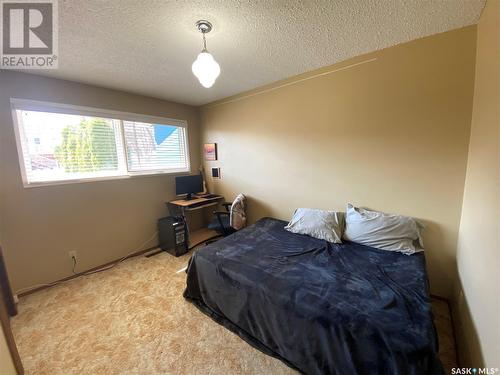 362 Powell Crescent, Swift Current, SK - Indoor Photo Showing Bedroom