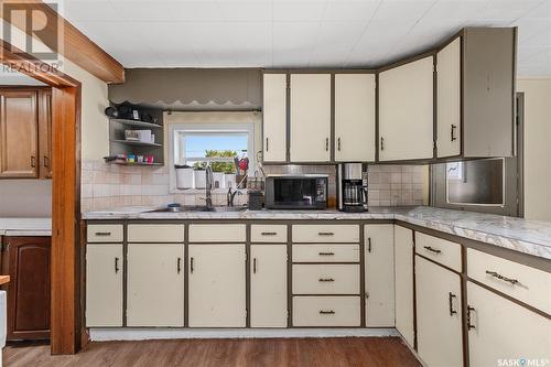 212 Main Street, Rouleau, SK - Indoor Photo Showing Kitchen