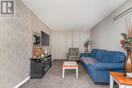 212 Main Street, Rouleau, SK - Indoor Photo Showing Living Room