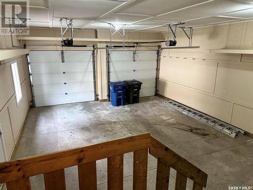 727 12Th Street, Humboldt, SK - Indoor Photo Showing Garage