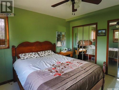 252 7Th Avenue Ne, Swift Current, SK - Indoor Photo Showing Bedroom