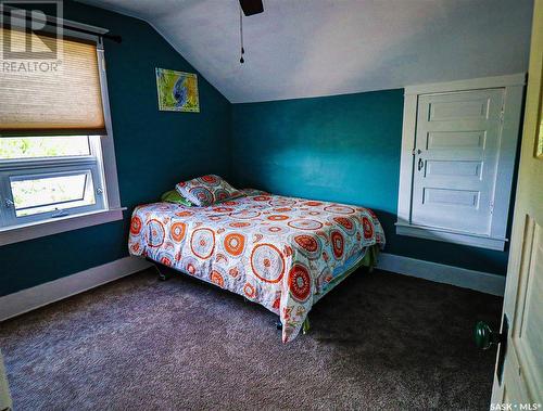 252 7Th Avenue Ne, Swift Current, SK - Indoor Photo Showing Bedroom