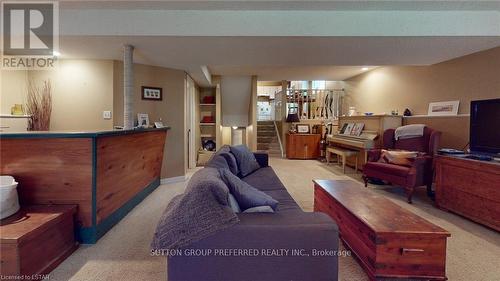 71 Southcott Court, London, ON - Indoor Photo Showing Other Room