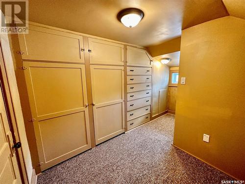 221 Dufferin Street E, Swift Current, SK - Indoor Photo Showing Other Room