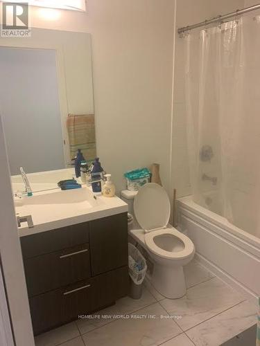 402 - 30 Nelson Street, Toronto, ON - Indoor Photo Showing Bathroom